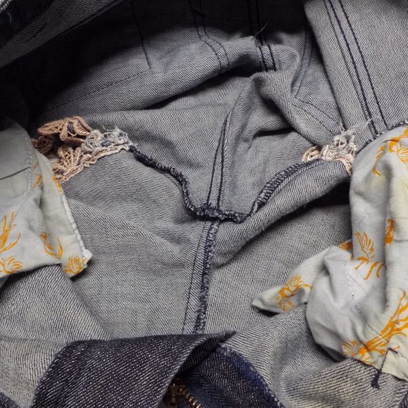 Institute Liberal lace bottom raw‎ hem denim shorts 14 - Picture 6 of 15